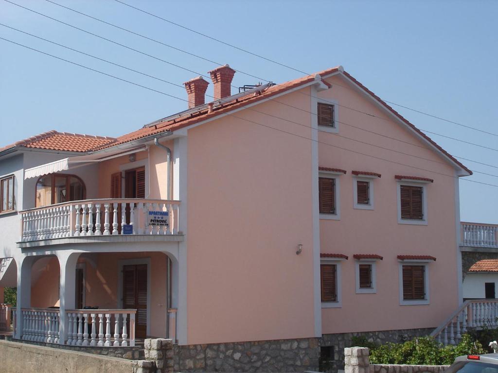 Apartments Petrovic Šilo Camera foto